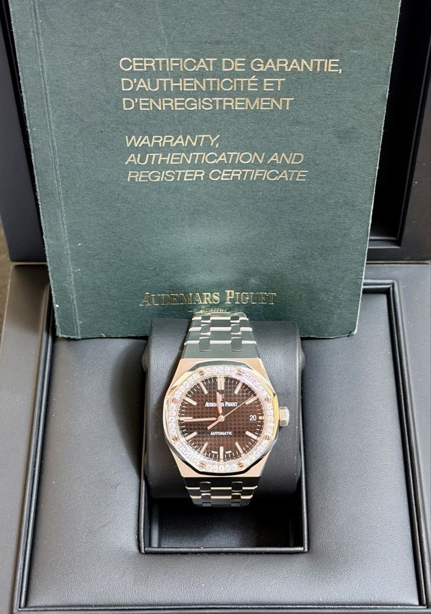 Audemars Piguet Orologi: Audemars Piguet Royal Oak 37mm Diamonds – Usato da Zürich venduto da WATCHROOM 1