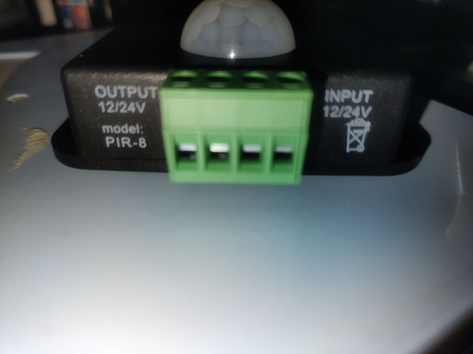 Componenti elettronici: Bewegungsmelder 12Volt oder 24 Volt – Nuovo e nell'imballaggio originale da Reichenbach i.k. venduto da Bcarlos 2