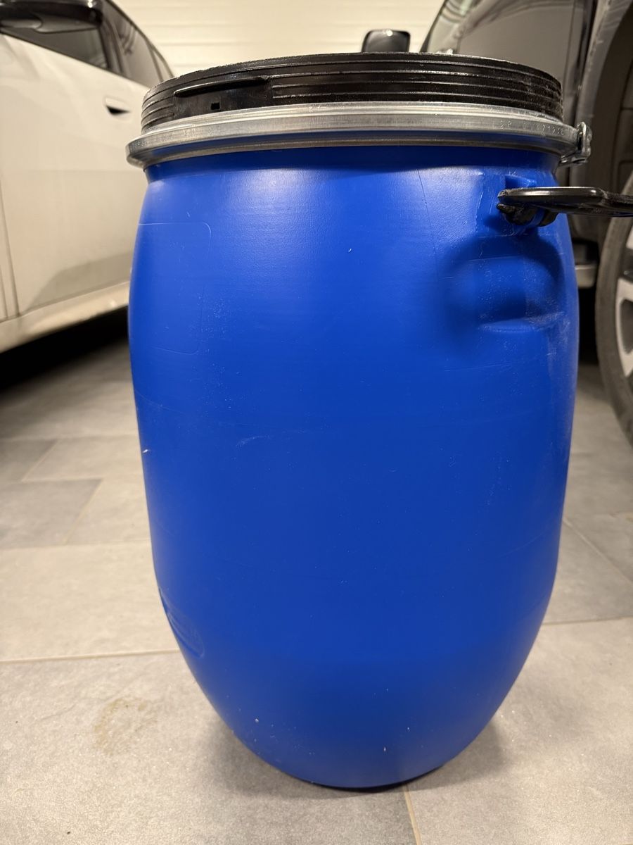 Contenitori & Simili: Zwei Kunststoffbehälter 60l – Usato da Schlattingen venduto da Micky2013 1