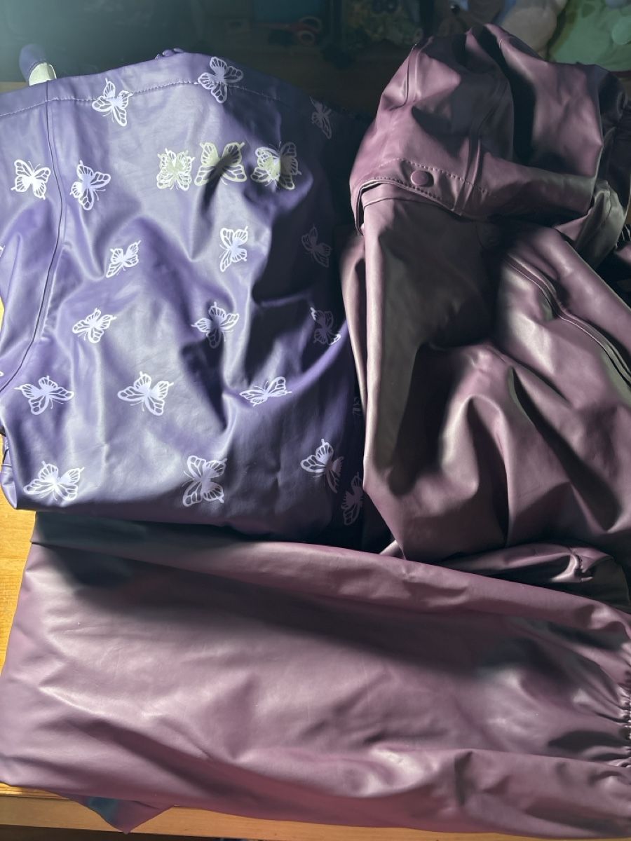 Lotti & Set di vestiti: Kleiderpaket für Mädchen  – Usato da Uznach venduto da sh5183 6