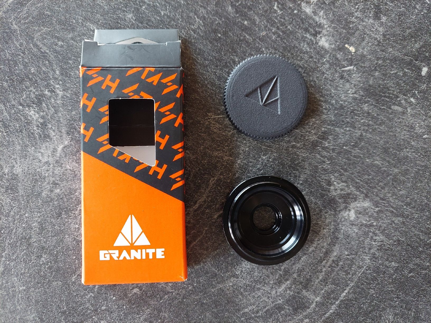 Pezzi di ricambio: Granite STASH Tool Kit AirTag Mount – Nuovo e nell'imballaggio originale da Aeschi b. Spiez venduto da Corin1234