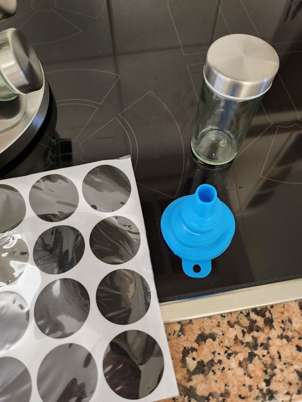 Altro in Stoviglie & Bicchieri: Gewürzständer mit 20 Gläsern – Nuovo e nell'imballaggio originale da Weiningen ZH venduto da merlion100 3