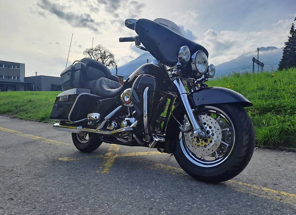 Touring: HARLEY-DAVIDSON Electra Glide CVO – Usato da Kerns venduto da tam_8jdp 2