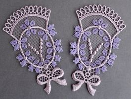 2 Applikationen zum Aufnähen Rosa/Lila, St. Galler Stickerei