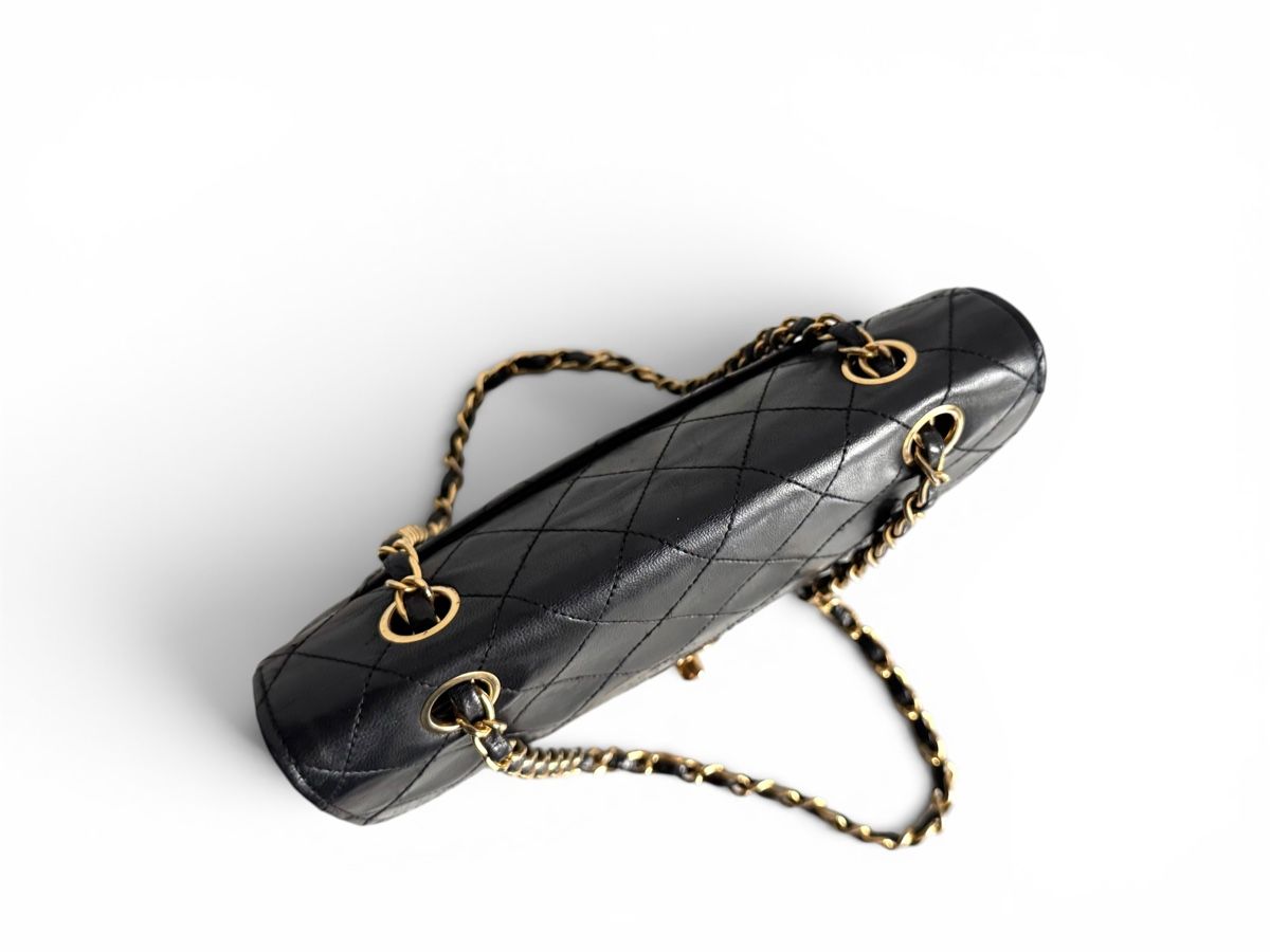 Chanel Borse da donna: CHANEL Lambskin Quilted Small Single Flap Tasche – Usato da Kriens venduto da hannaandkiko 4