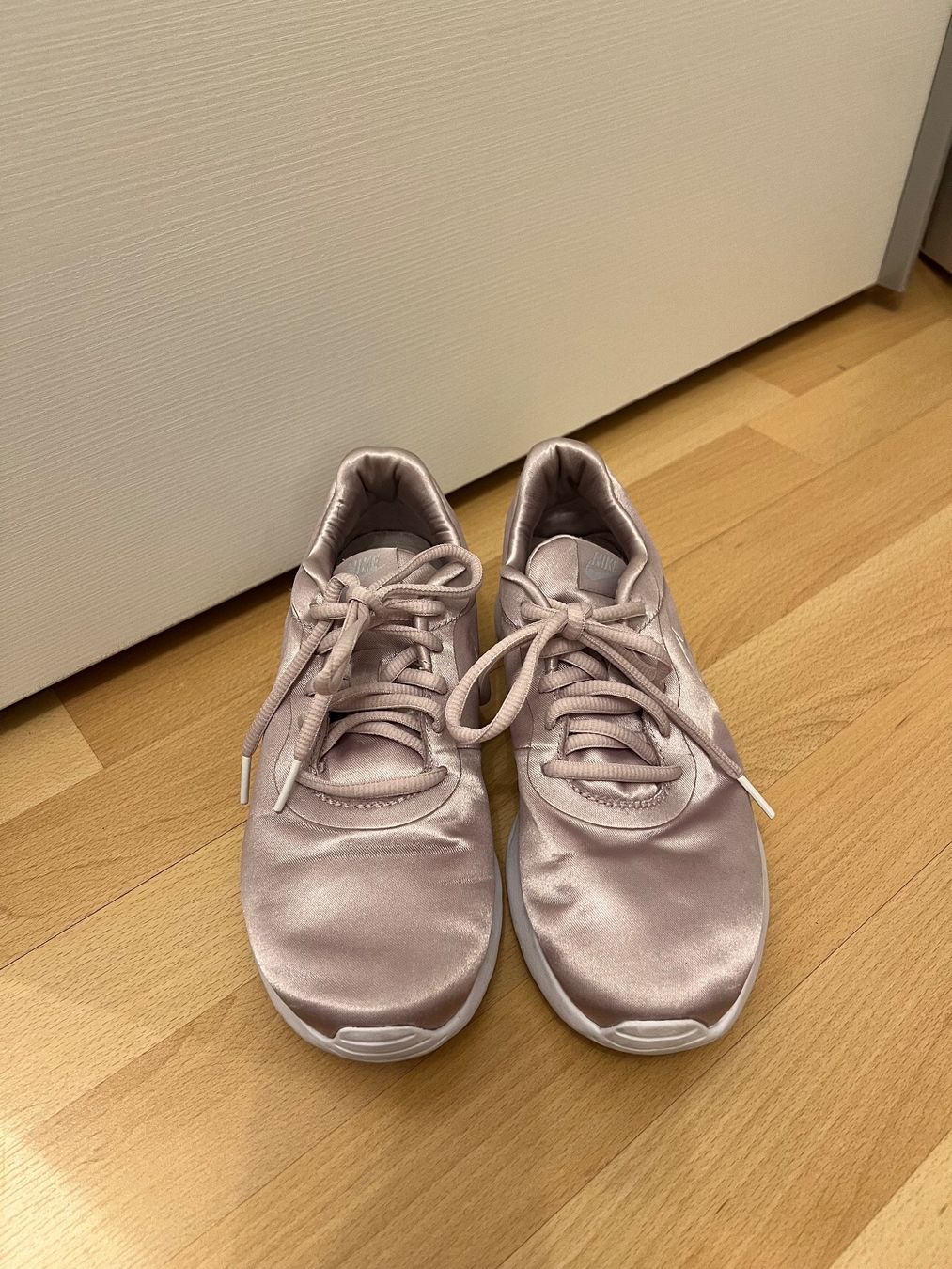 Nike Scarpe da donna: Nike Sneakers flieder – Usato da Steinmaur venduto da Kiki_m240 1