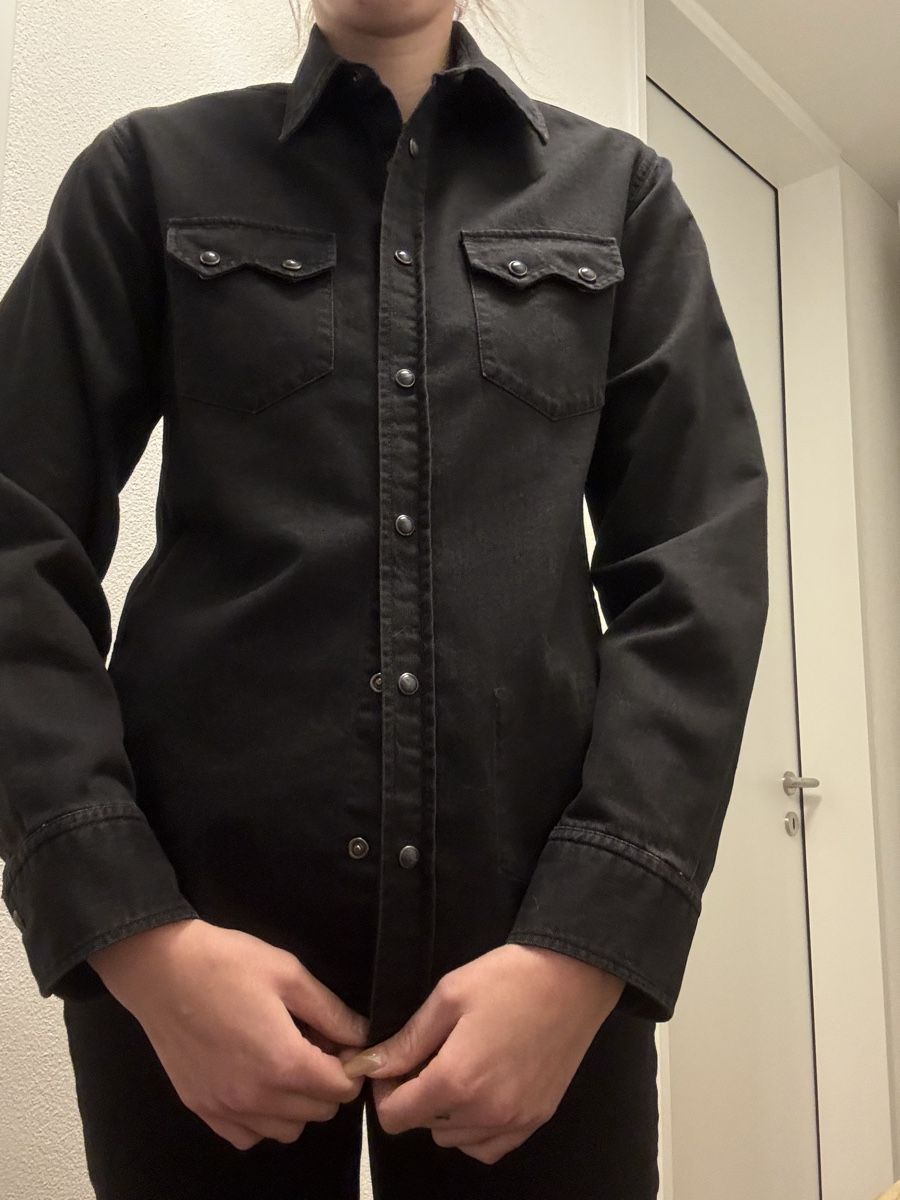 Kooples Blusen: The Kooples Jeanshemd schwarz, Grösse S – Gebraucht aus Tann von Carolinekne 2