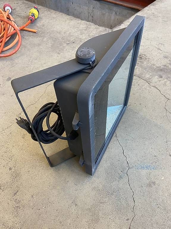 Lampade: MIG Scheinwerfer – Usato da Eschenbach SG venduto da Roger-Fuss 3