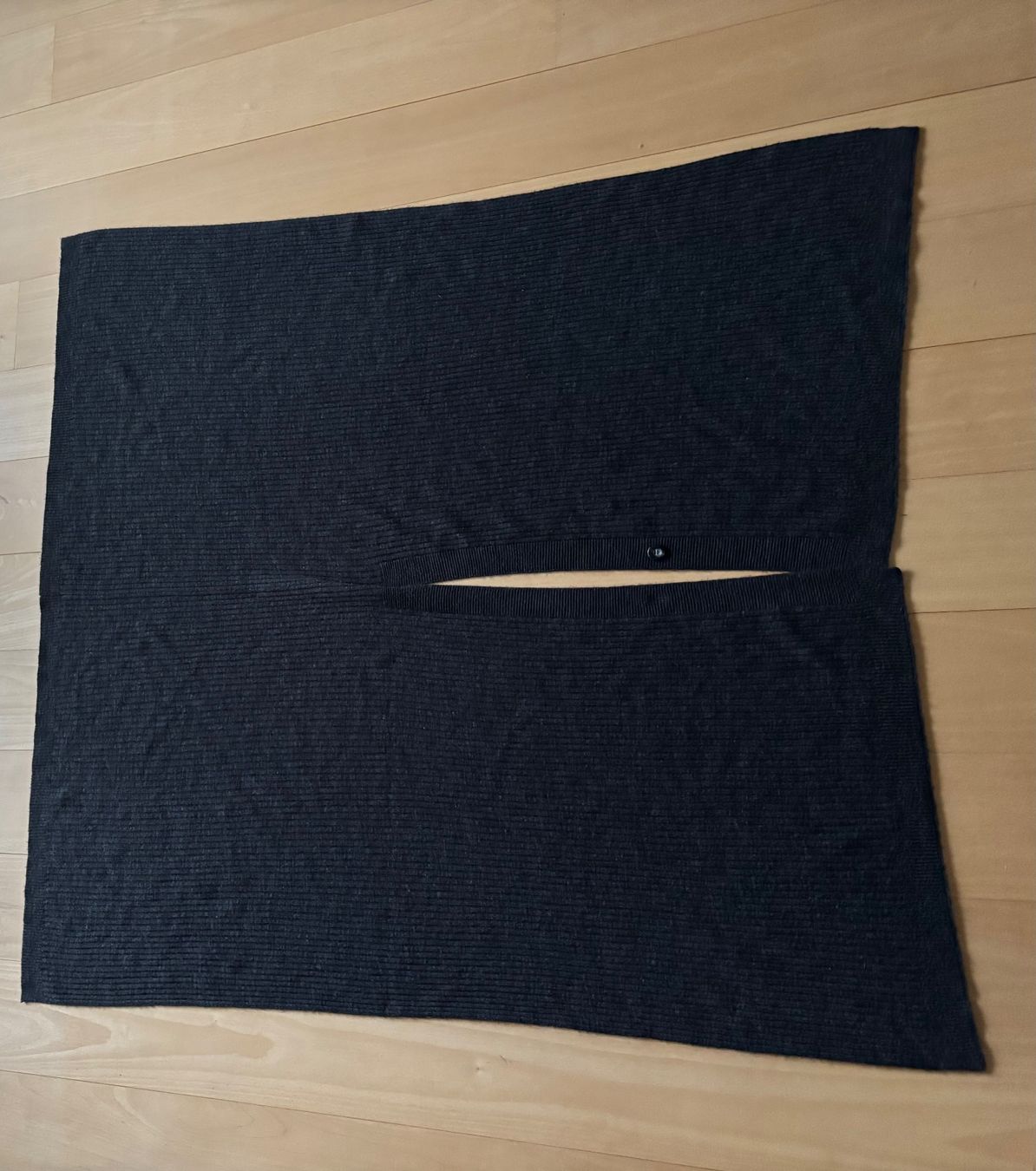 Autres vêtements femmes: Poncho/Cape  Wolle gerippt – D'occasion à Stallikon par Rsiri