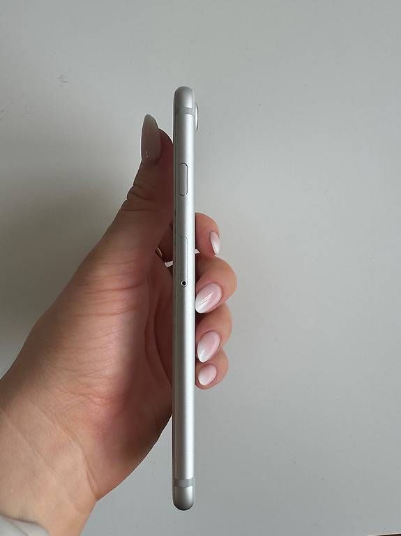 Apple Telefoni cellulari / Smartphones: Apple iPhone 7 128 GB Silber – Usato da Reinach BL venduto da joh_8mhf 3