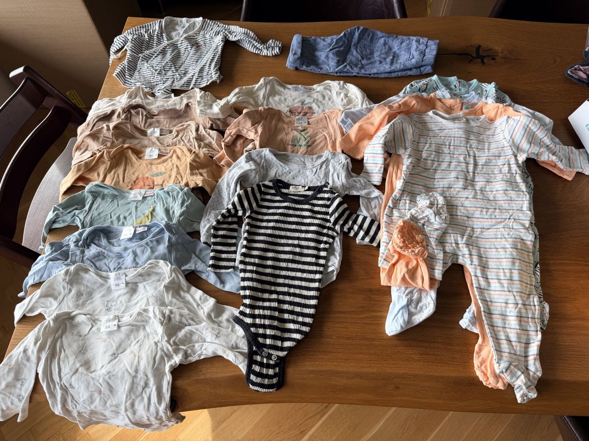 Lotti di vestiti: Kleiderpaket 9-12M – Usato da Meilen venduto da ana_nln9