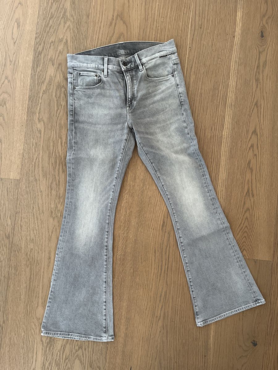 G-Star Jeans: Flare Jeans G-Star Raw – Nuovo (secondo la descrizione) da Killwangen venduto da 2001wein