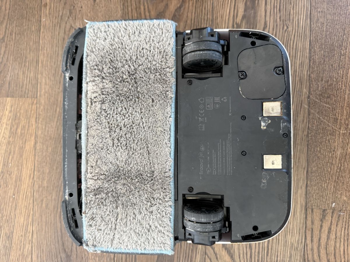Irobot Aspirateurs & Accessoires: Irobot braava jet – Défectueux à Zürich par dan_7cj7 1