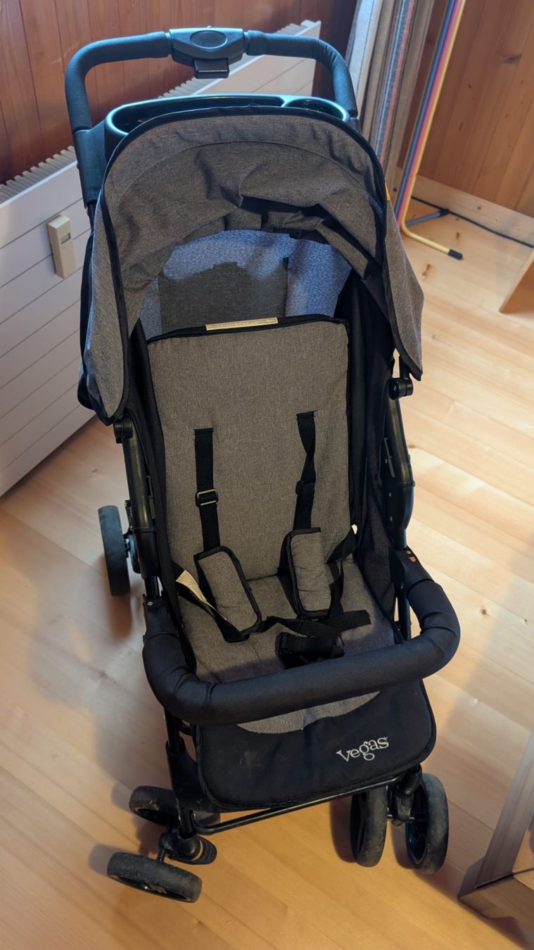 Kinderwagen: Kinderwagen grau gebrauchter Zustand – Gebraucht aus Gümligen von Sriesen 2