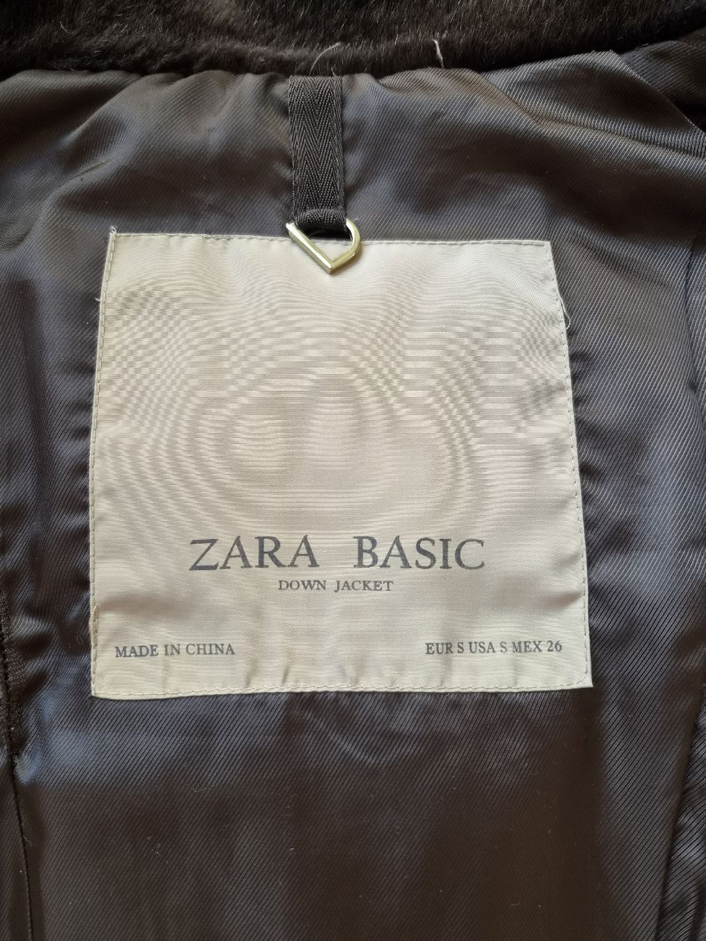 Zara Jacken: Elegante Zara Basic Steppjacke / Winterjacke – Gebraucht aus Männedorf von yen_6pbt 3