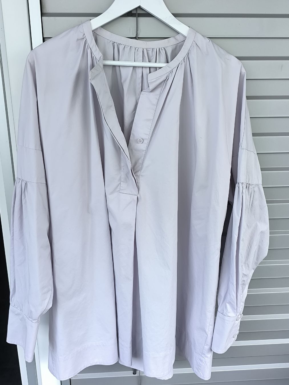 Cos Chemisiers: COS Bluse  – Neuf avec emballage d'origine à Oftringen par Lejaleja