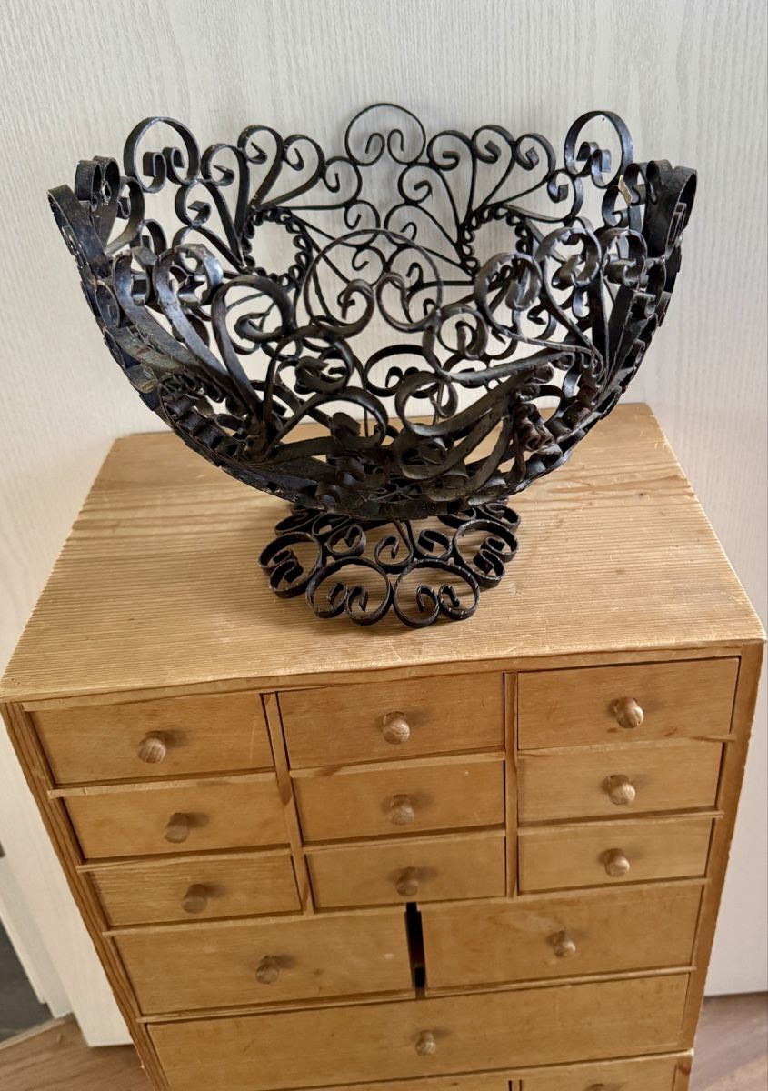 Sonstiges für Haushalt & Wohnen: Älterer Metallkorb Eisen 27 cm Durchmesser – Gebraucht aus Rothrist von Luckywinner 6