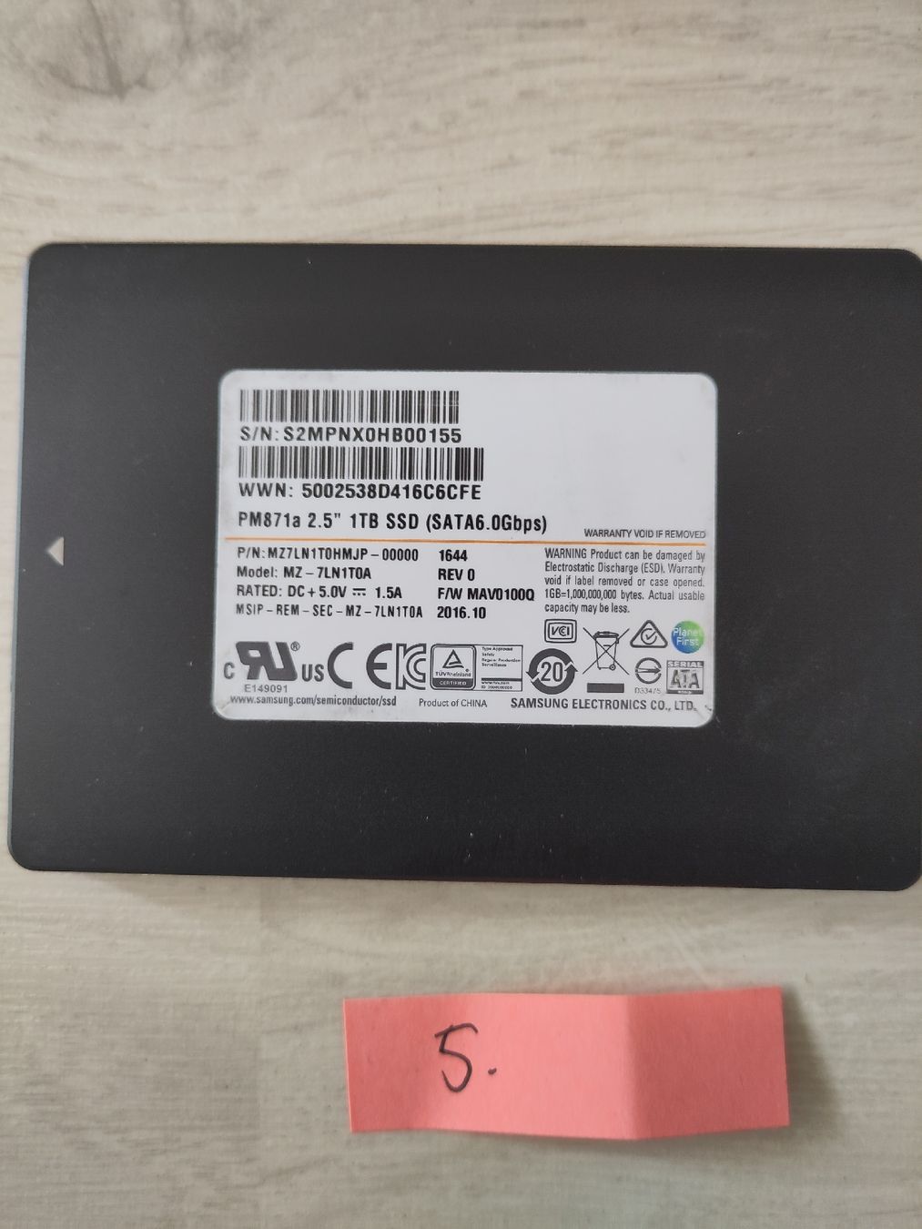 Samsung Harddisks: 1TB PM871a SSD – Gebraucht aus Sargans von sve_hjs5