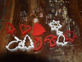 Güezli Ausstechformen aus 10 x Plastik und 7 x Metall