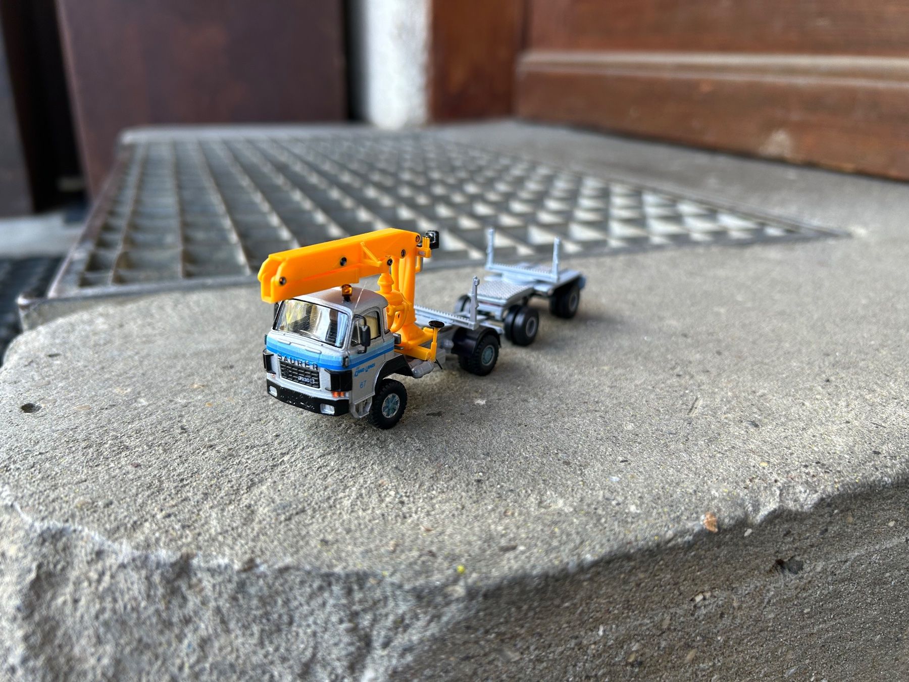 Herpa Modellini d'auto: Saurer Holzkran – Nuovo (secondo la descrizione) da Meienried venduto da janosch7 5