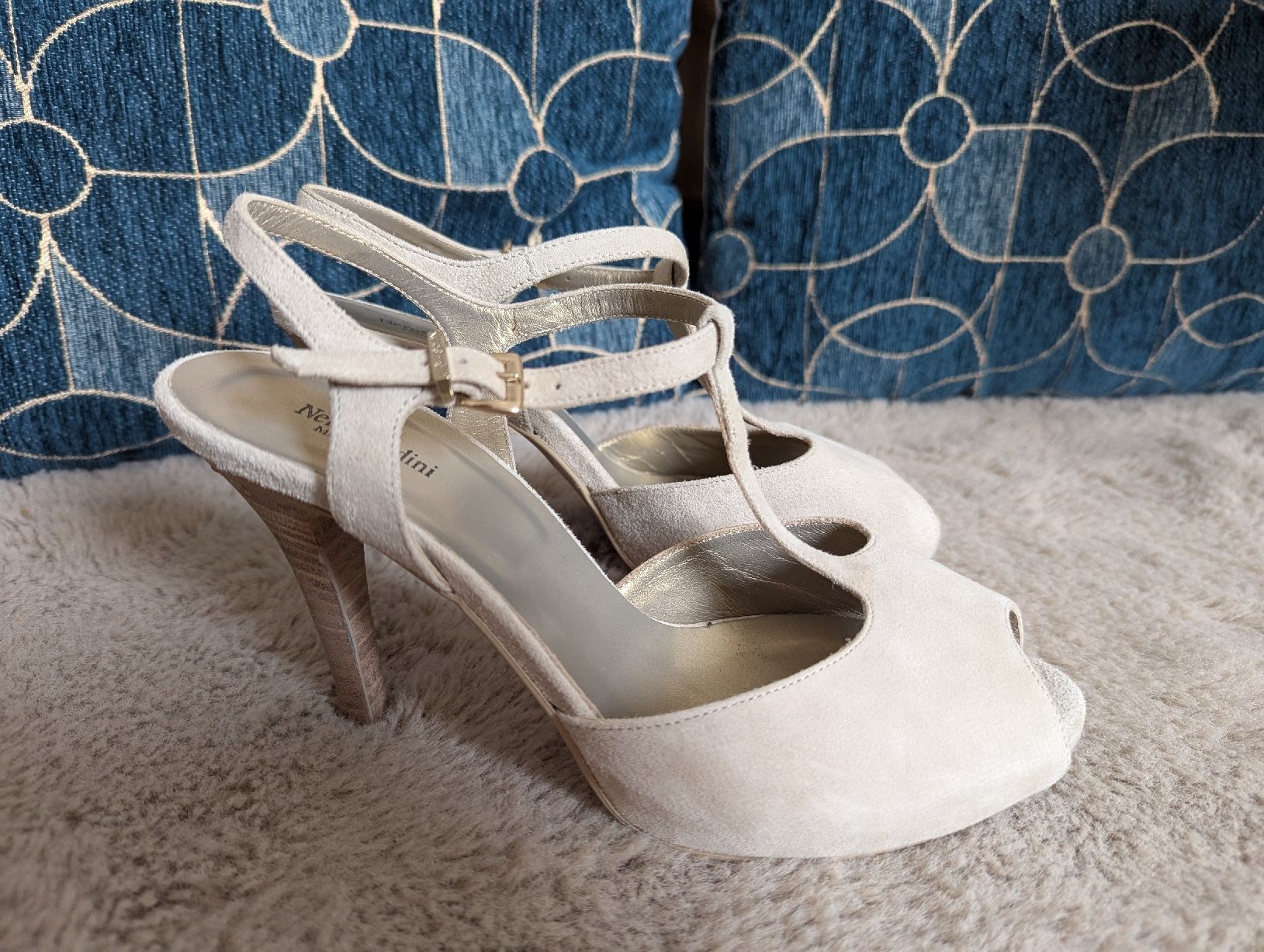 Scarpe da donna: chaussures Nero giardini 37 – Nuovo (secondo la descrizione) da Montreux venduto da dem_gyt9
