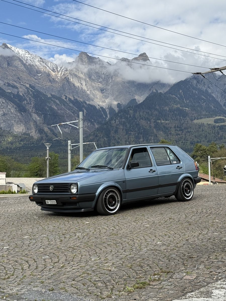 VW Autos: Golf 2 CL 1.8  – D'occasion à Trin par Erican55 2