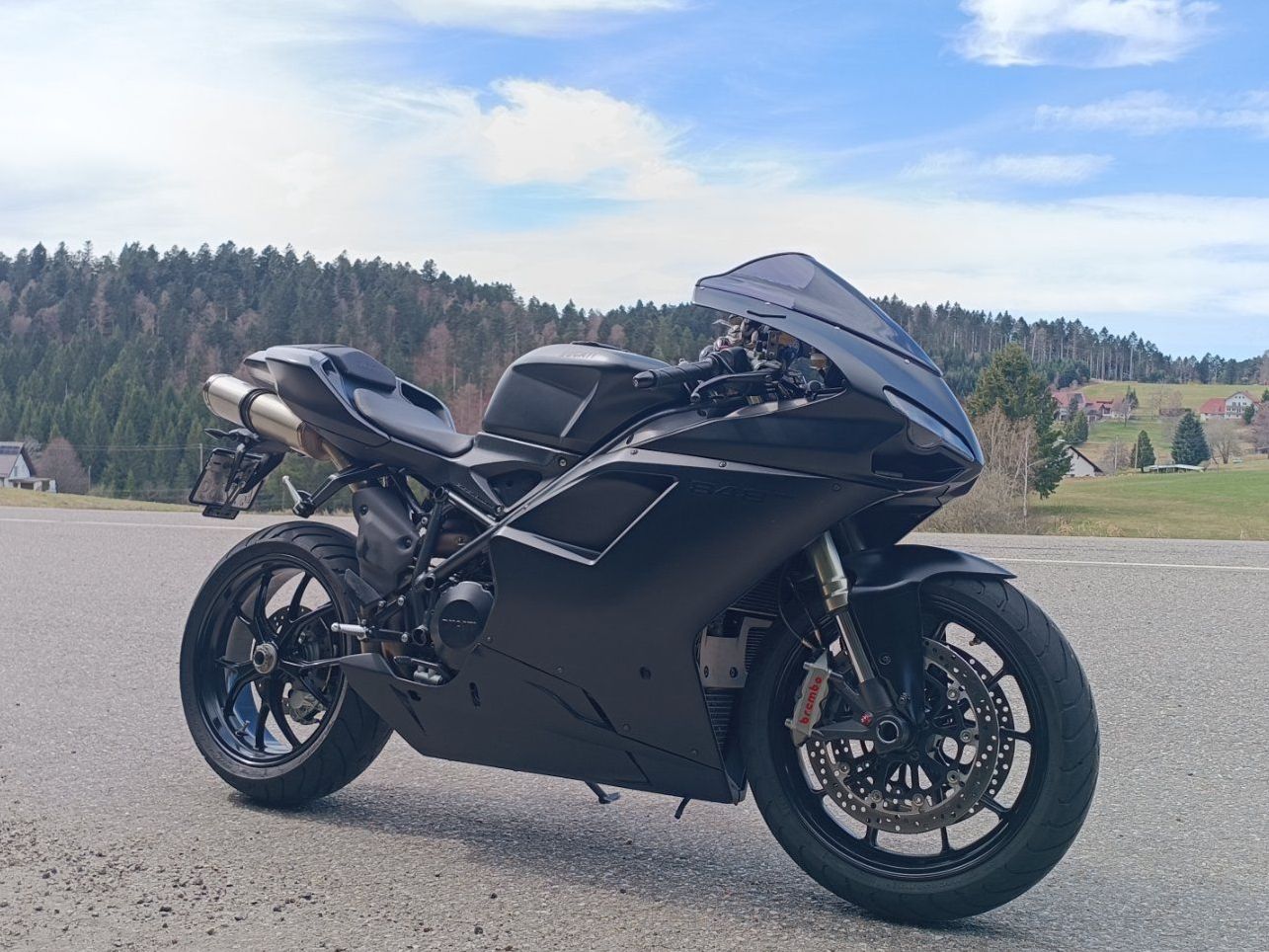 Ducati Strasse: Ducati SPK 848 EVO Dark – Gebraucht aus Endingen von pk160271