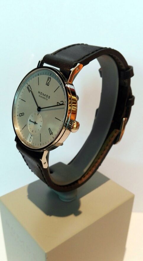 Nomos Orologi: NOMOS TANGENTE 38 DATUM – Nuovo e nell'imballaggio originale da Triesen venduto da hor_6kx9 4