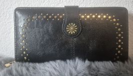 Portafoglio nero con zip e decorazioni dorate, donna