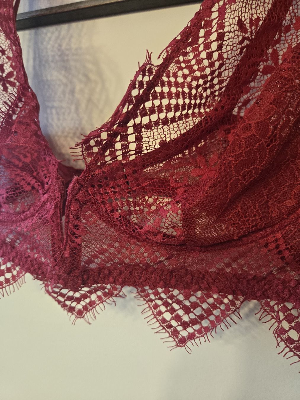 Altra biancheria intima: Wunderschönes Spitzen-Set in Rot in 85B – Nuovo (secondo la descrizione) da Dübendorf venduto da Timulka 2