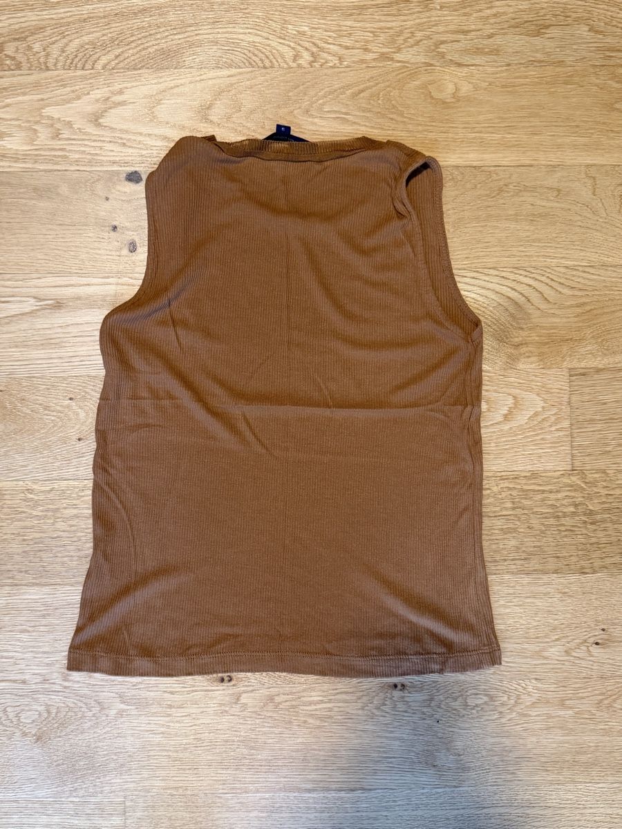 French Connection Top: BRAUNES GERIPPTES TANKTOP, FRENCH CONNECTION – Usato da Zürich venduto da dbu_s8p2 2