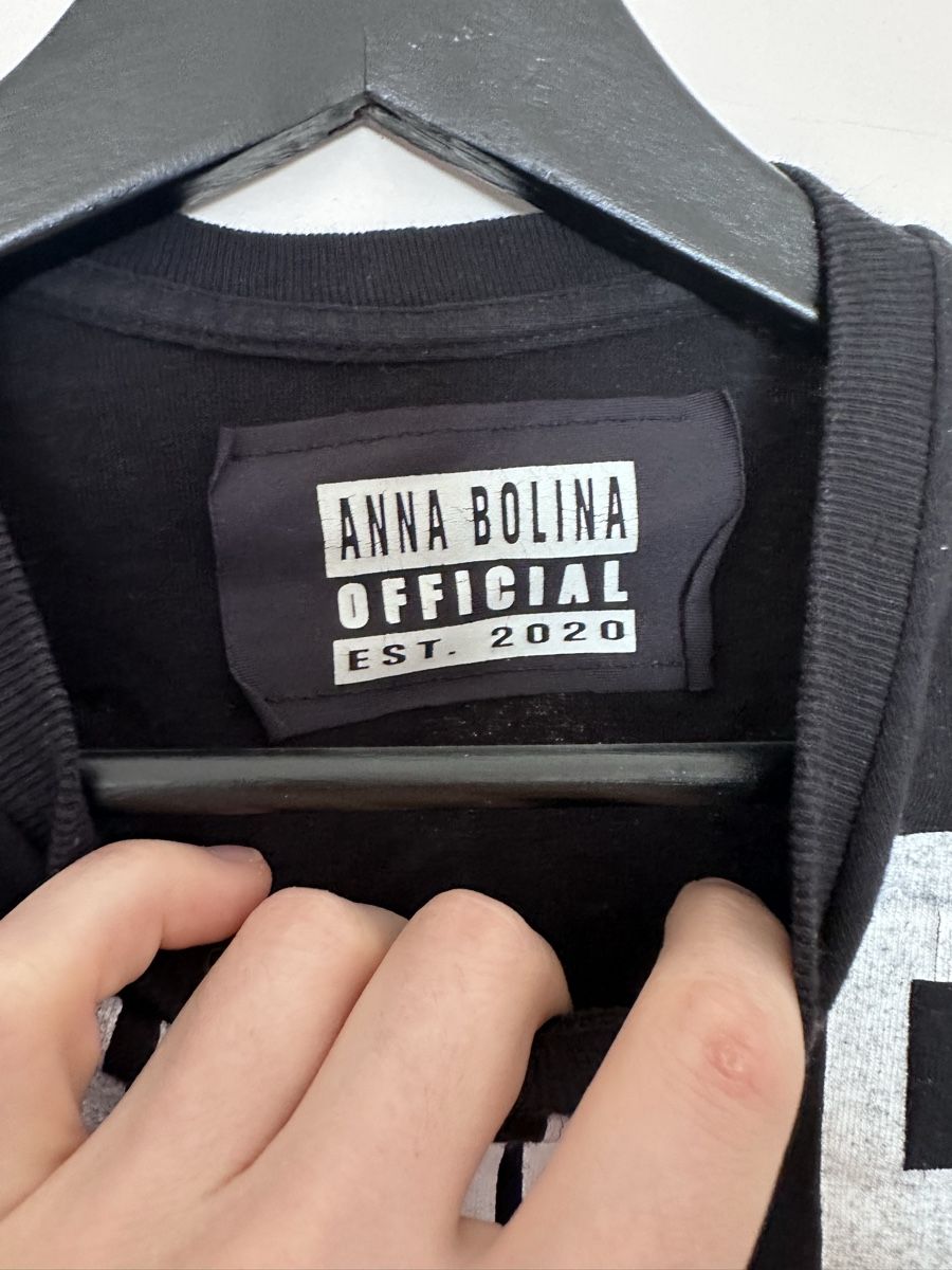 T-shirt: Anna Bolina T-Shirt – Usato da Zürich venduto da dom_tq6x 2