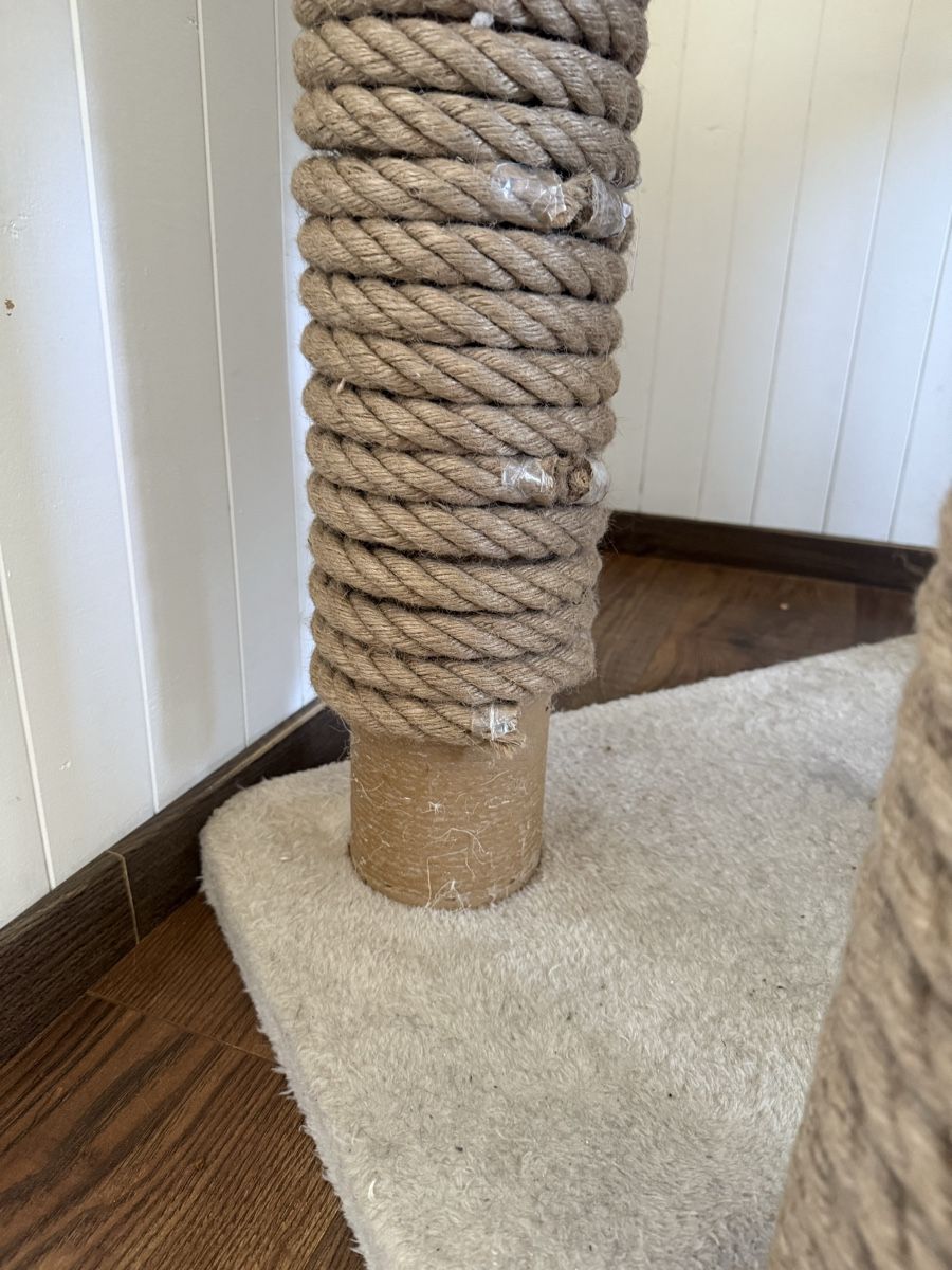 Katzenbaum - Kratzbaum: Grosser Kratzbaum beige – Gebraucht aus Plasselb von Fribi18nick 3