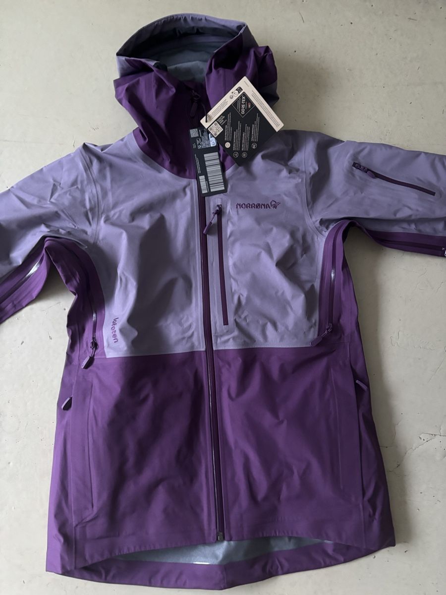 Norrøna Jacken: Norrona Lofoten Gtx Jacket GrM – Neu (gemäss Beschreibung) aus Hüntwangen von mugel63