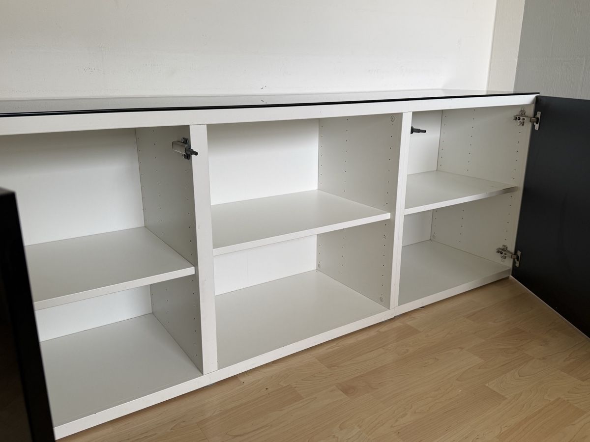 Armadi: 2 Möbel (Sideboard und Hängeschrank) Schwarz Glanz – Usato da Hünenberg See venduto da Cheetah4 3