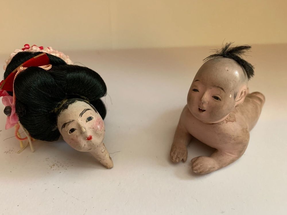 Poupée Ancienne Asiatique – Yeux De Verre – Signée T.D – Porcelaine – Vintage