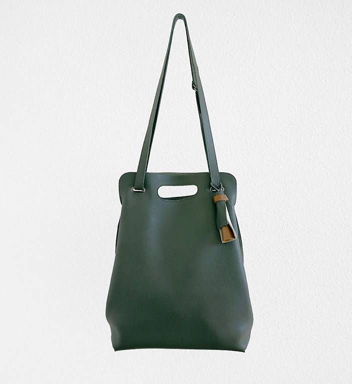 Taschen für Damen: Schwarze Ledertasche – Gebraucht aus Zürich von mar_adentro 1