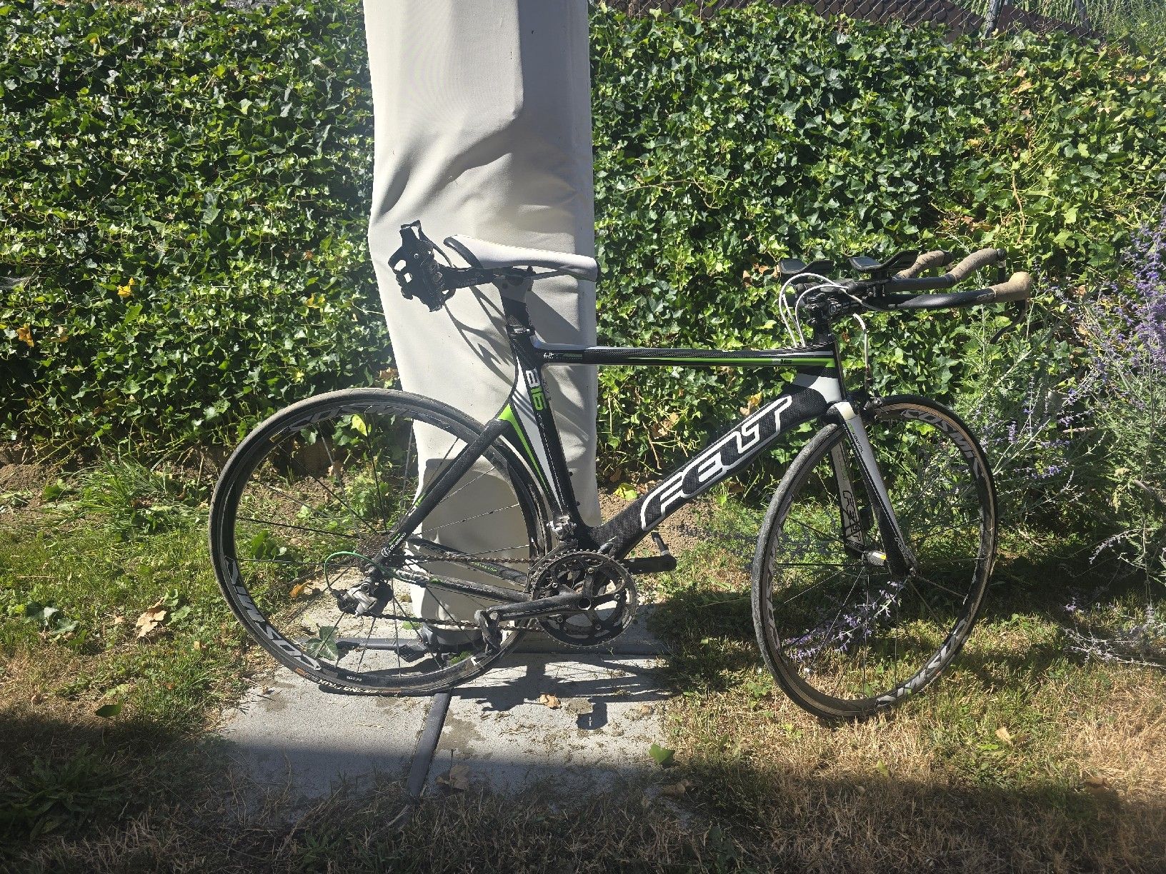 Felt Velos: vélo en carbone – Gebraucht aus Seiry von marcogti-r