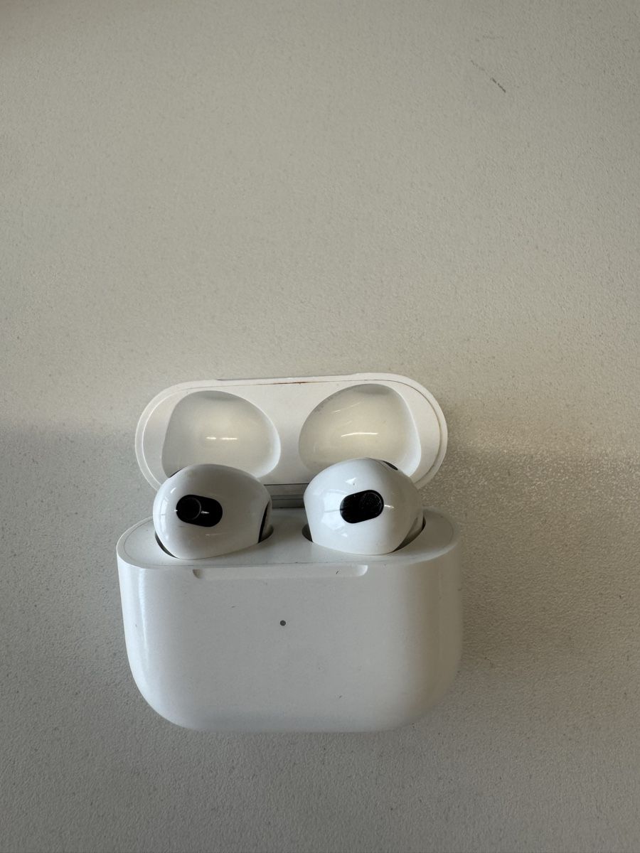 Apple Cuffie: Apple AirPods 3. Generation – Usato da Wängi venduto da Samira.mht 2