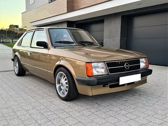 Tutti pezzi di ricambio auto: Frontscheibe Opel Kadett D 1.3S Schrägheck – Nuovo e nell'imballaggio originale da Romanshorn venduto da Ringo80