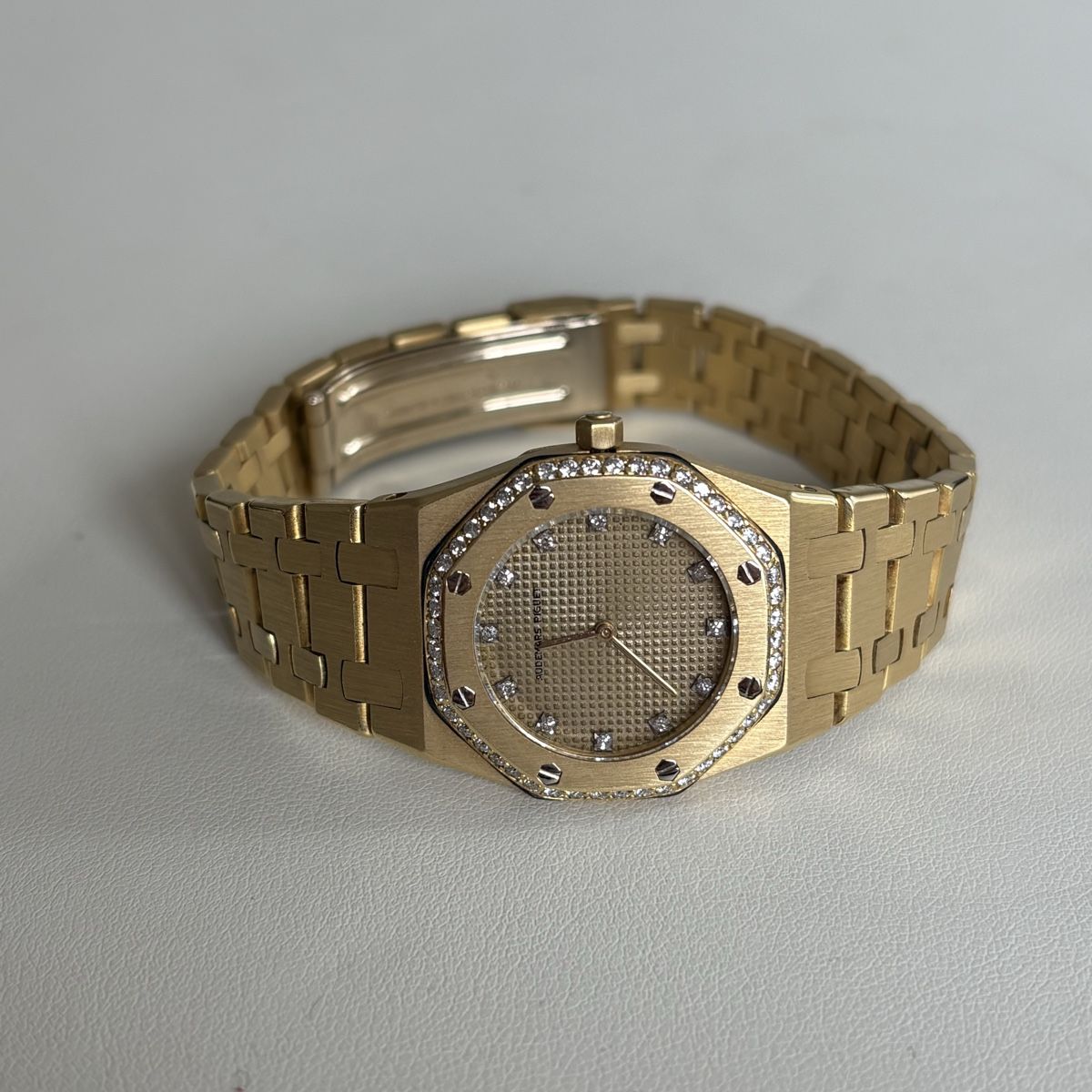 Audemars Piguet Orologi: Audemars Piguet Royal Oak 18K 107g – Usato da Winterthur venduto da LaBodega 5