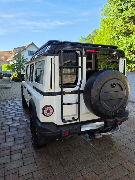 Tutti pezzi di ricambio auto: Ineos Grenadier Heckleiter – Usato da Mammern venduto da Mwiesi 1