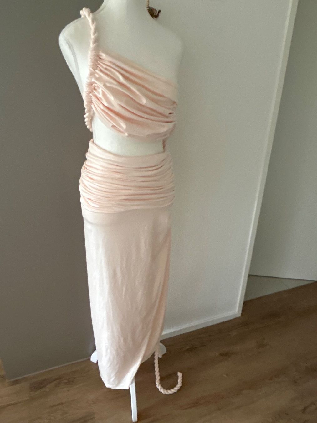 Kleider: Kleid rosa  gerafft Grösse M – Gebraucht aus Brunnen von Nala2929 2