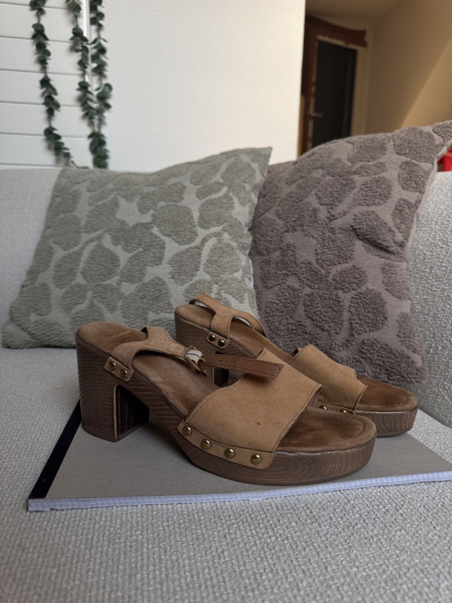 Tamaris Scarpe da donna: Sandalen Plateauabsatz Damen Leder – Usato da Winterthur venduto da Flomiverse