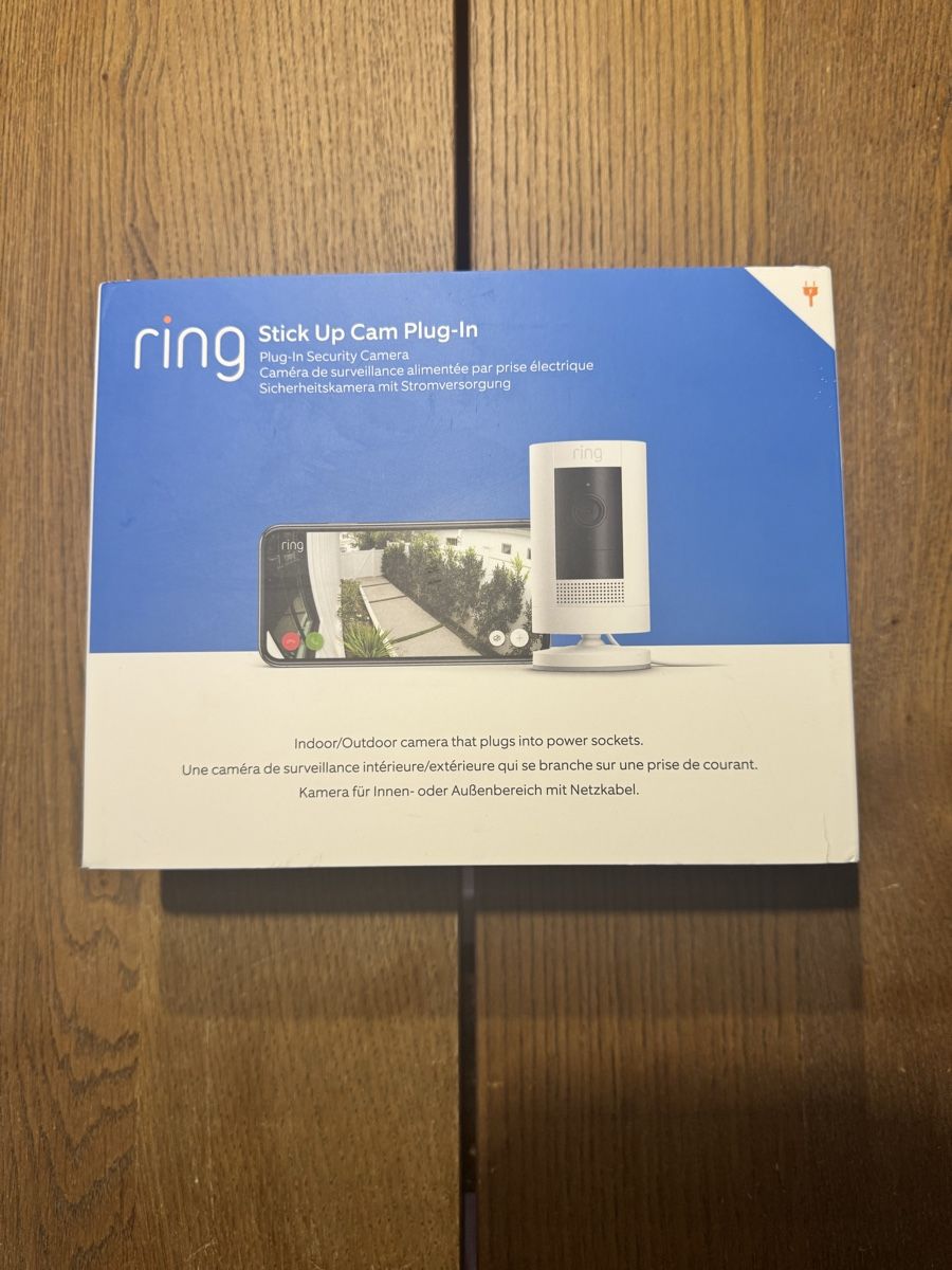 Systèmes d'alarme: Ring Stick Up Cam Plug-In Security Camera - Like New! – Neuf avec emballage d'origine à Glattpark(Opfikon) par ale_mg8x