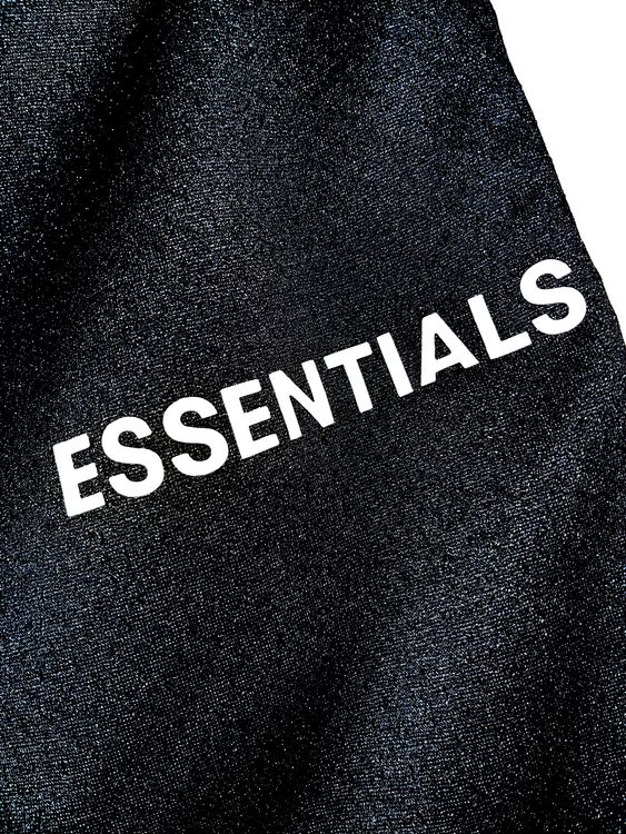 Fear of God Essentials Hose Short Schwarz Designer Gr. L Kaufen auf