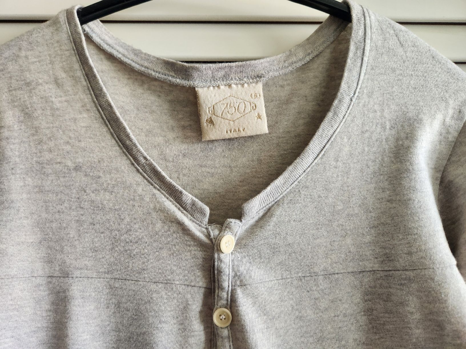 Top: CETTEeCINQUANTA 750 pull gris 100% coton – Usato da Lausanne venduto da man_rw9q 1