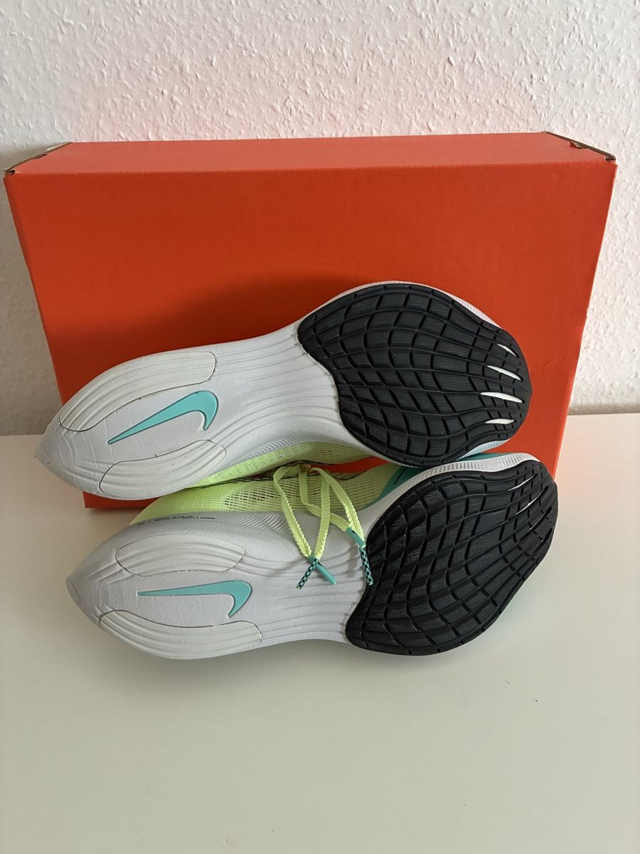 Herrenschuhe: Nike next% v2 – Gebraucht aus Genève von skwal4 5