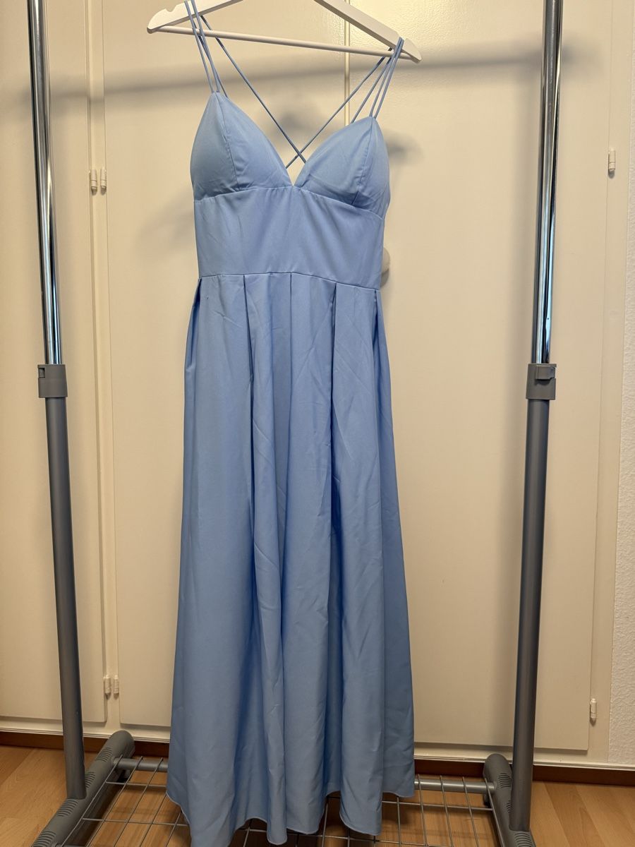 Vestiti: Langes, hellblaues Kleid, Grösse 36 – Usato da Thun venduto da tat_zb9b