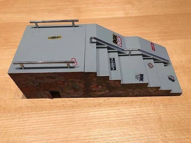 Giocattoli: Fingerboard Konvolut – Usato da Altbüron venduto da zet_pnw5 4